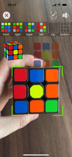 ‎Екранна снимка на 3D решаване на кубчето на Рубик
