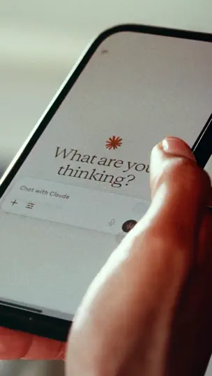 Captura de pantalla de Claude By Anthropic en iPhone 10