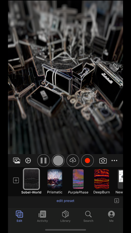 #1. Hypergram - Custom Filter Art (iOS) Podle: Dominik Seibold