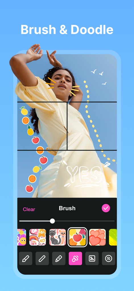 Collage Maker - Photos Editor - 이 기능은 이미지에 자유로운 'Brush'와 'Doodle'을 추가하여 개인적인 감각을 더할 수 있으며, 다양한 모양과 색상의 스티커로 콜라주를 꾸밀 수 있습니다.