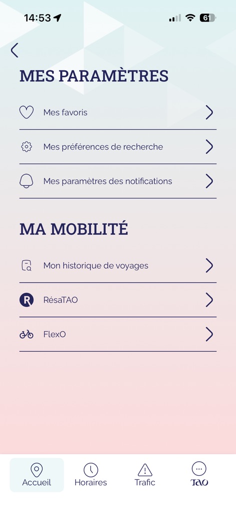 Tao Orléans - Gli utenti possono personalizzare la loro esperienza attraverso la sezione 'MES PARAMÈTRES', gestendo 'Mes favoris' e le notifiche, e consultare lo storico dei viaggi in 'MA MOBILITÉ'.