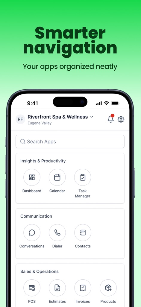 HighLevel - La interfaz de usuario presenta una navegación inteligente, agrupando funcionalidades como "Insights & Productivity" y "Sales & Operations" para un acceso organizado.