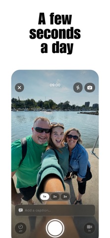 Momenty: Vlog with Friends screenshot
