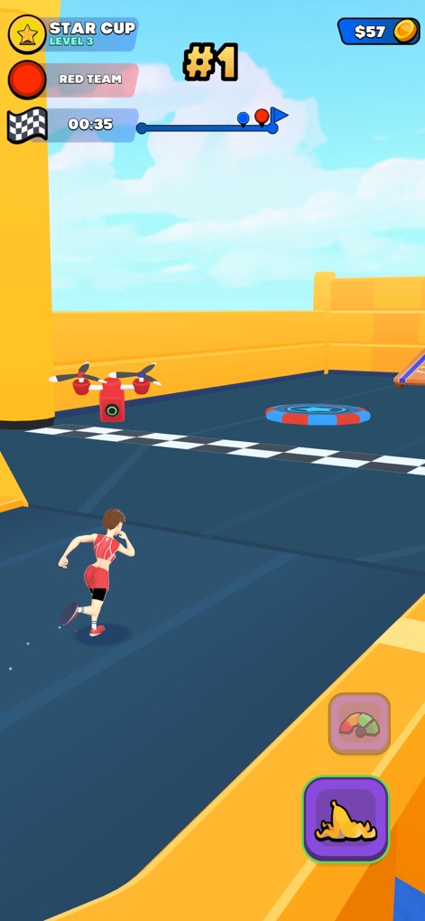 All Stars Challenge - Les utilisateurs naviguent sur des circuits dynamiques en collectant des bonus représentés par les icônes de power-ups, tandis que le drone ajoute un élément visuel d'exploration au-dessus du parcours.