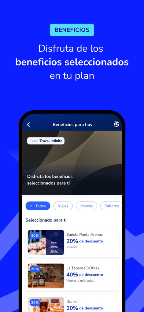 Mi Banco Chile - アプリユーザーは、トラベルインフィニットプランの選択された特典を閲覧でき、割引率が表示された店舗リストと、カテゴリ別のフィルター機能（旅行、ブランド、食事）が利用可能です。