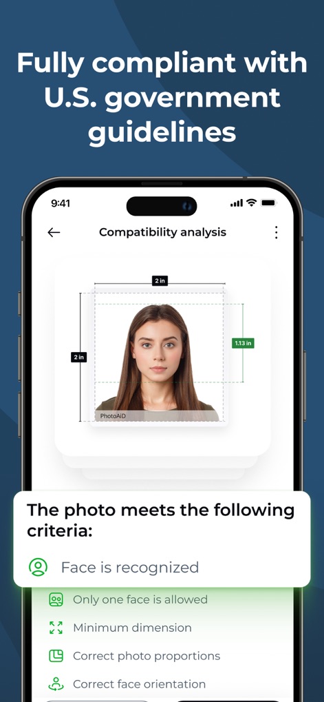 Passport Photo - PhotoAiD - Cet outil garantit une conformité totale avec les directives gouvernementales américaines, affichant une analyse détaillée des critères tels que la reconnaissance faciale et les proportions correctes de la photo.