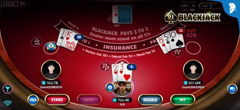 Blackjack 21: Live Casino game - L'application enrichit l'expérience classique avec des fonctionnalités de Side-Bet et indique clairement les situations de jeu, comme un 'BUST' visible.
