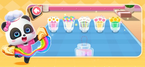 Baby Panda World - BabyBus - パンダのシェフキャラクターが楽しそうにカラフルなデザートを作り、様々なトッピングで飾られたデザートカップが創造性を刺激します。