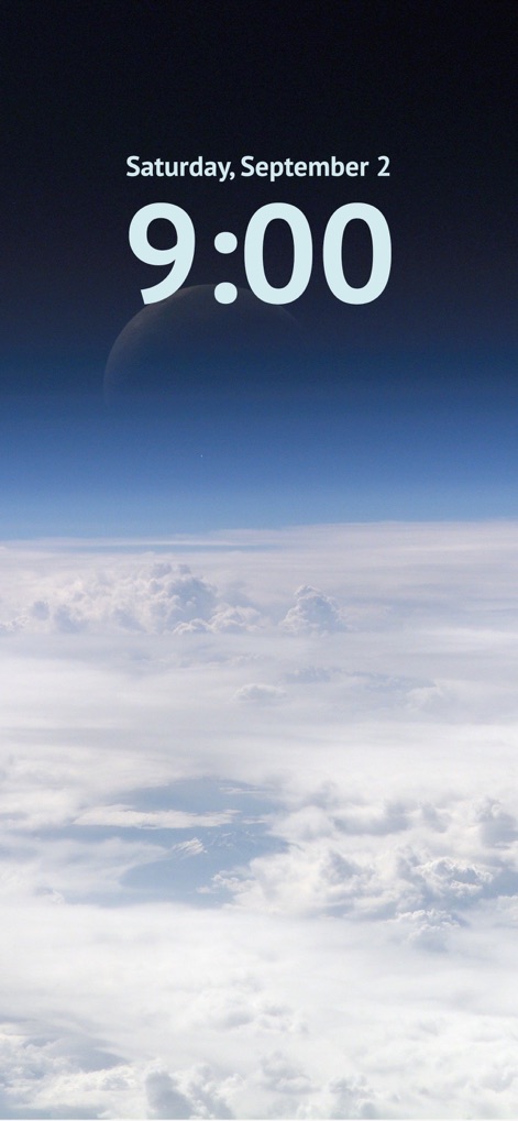 Wallpapers HD for iPhone! - 本アプリは、広がる雲海の上空から見た壮大な地球の景色と、幻想的に浮かぶ月の壁紙をデバイスに提供します。