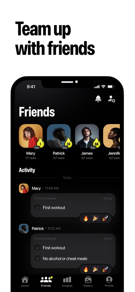 75 Days Challenge Tough & Soft - La sezione "Friends" consente agli utenti di collaborare e condividere i loro traguardi, mostrando i profili degli altri partecipanti con il "giorno di sfida raggiunto" e un feed di attività che riporta il completamento di azioni come il "First workout".