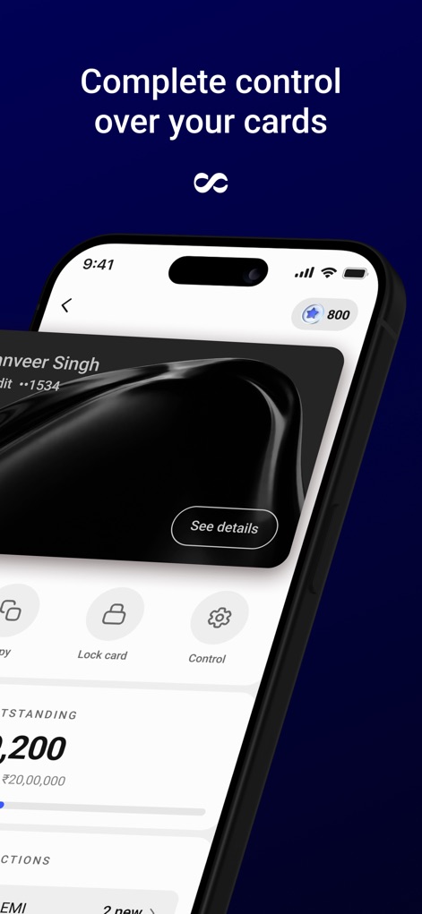 Kotak Bank (New) - Les utilisateurs peuvent gérer leurs cartes via des options intuitives comme 'Lock card' et 'Control', et consulter le solde dû pour un suivi précis.