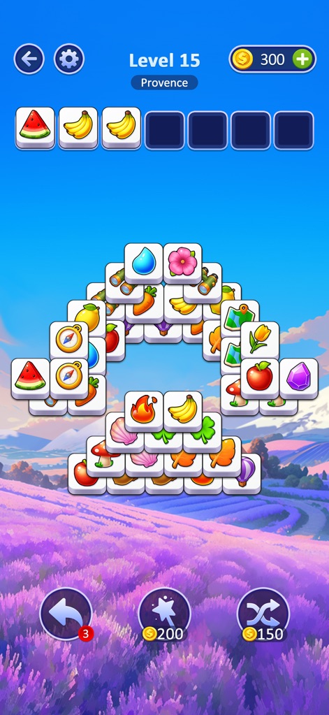 Tile Vacation - Triple Match - L'application transporte les joueurs au cœur de la Provence avec son magnifique fond de champ de lavande, offrant un défi de niveau 15 où les tuiles colorées et le compteur de pièces en or sont des éléments clés.