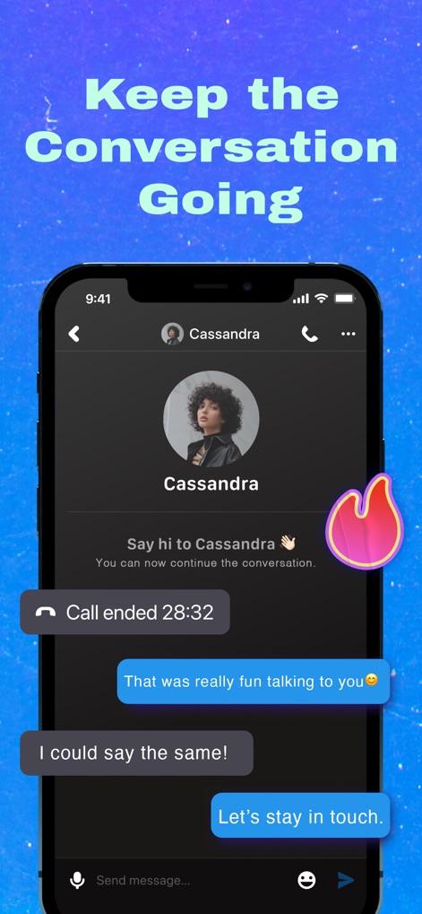 Goodnight – Voice Social App - この画面は、チャットバブルに表示されたテキストメッセージとメッセージ入力フィールドを通じて、ユーザーが通話後に会話を自然に継続できる機能を示しています。