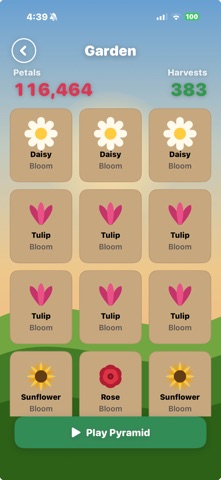 Daisy Garden Pyramid Solitaire Screenshot 2 of 9