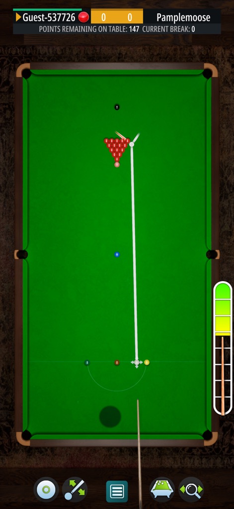 Snooker Blitz - Gli utenti beneficiano di una visione tattica dall'alto dell'intero tavolo da snooker, accompagnata da una barra di potenza verticale sul lato destro per un controllo preciso della forza del colpo.