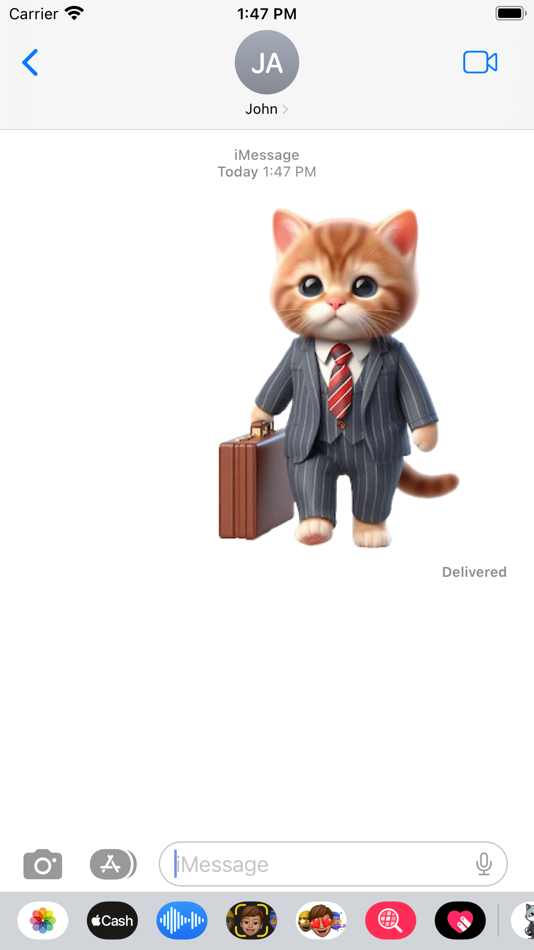 #4. Office Kitten Stickers (iOS) Podle: Paul Scott