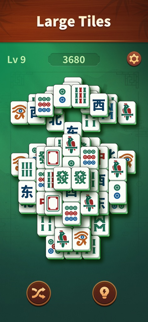 Jade Mahjong - This view showcases the "Large Tiles" feature, ensuring optimal legibility, and the intuitive display of current level and score at the top.