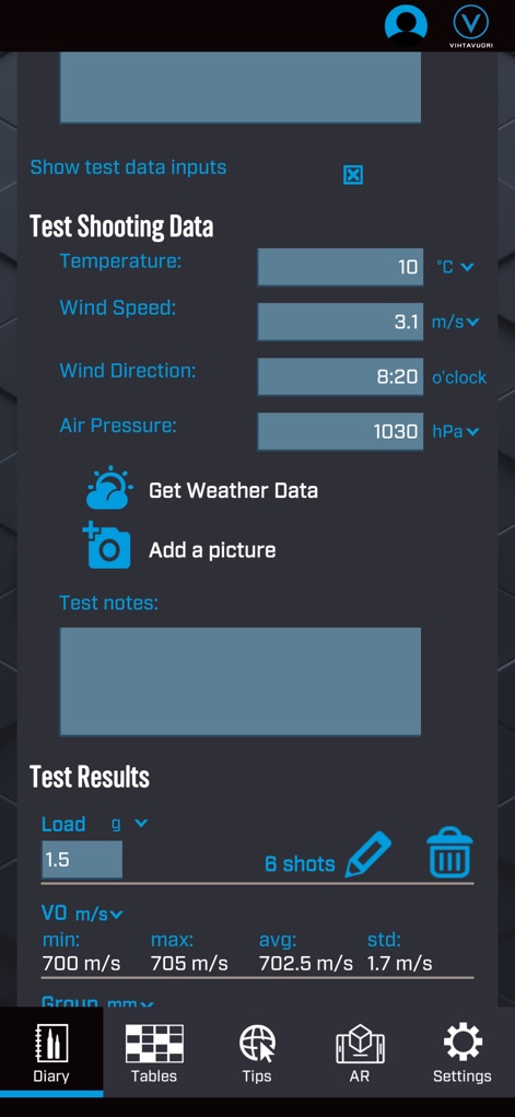Vihtavuori Reload - テスト射撃データの入力セクションでは、射撃時の気温や風速などの環境パラメータを記録し、その下の「Get Weather Data」ボタンで自動取得も可能です。