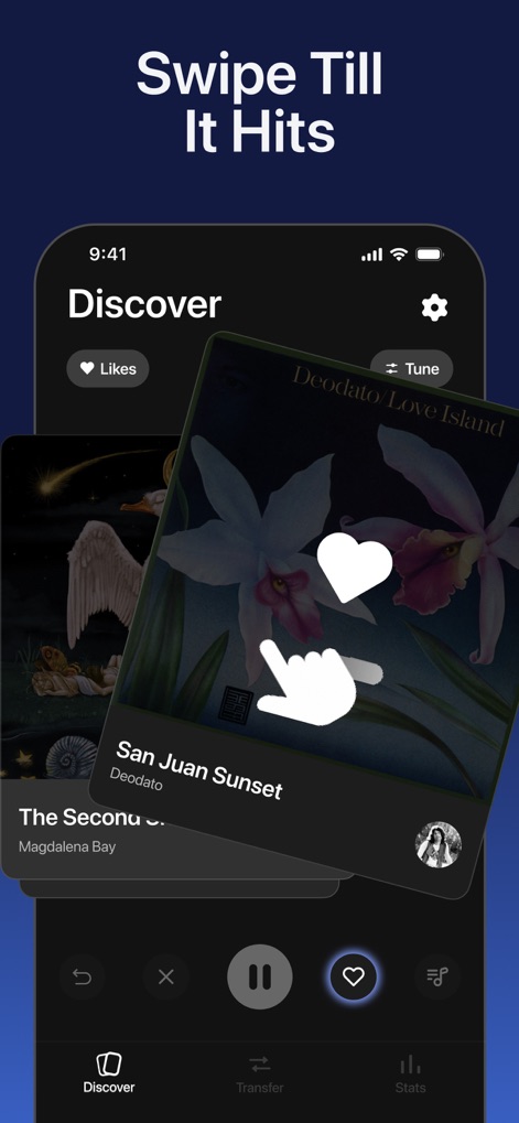 Playlist Transfer for My Music - La pantalla revela una experiencia de descubrimiento interactiva, con carátulas de álbumes deslizables y un claro ícono de corazón para indicar gustos musicales.