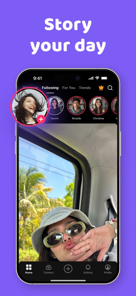 Zoomerang - Ai Video Maker - Observe how the app enables users to chronicle their daily experiences with an intuitive story creation interface and quick access to friends' stories.