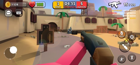 H.I.D.E. - Hide or Seek Online - La imagen presenta un entorno árido y detallado con arquitectura de estilo árabe, ofreciendo una perspectiva en primera persona que resalta el combate con una escopeta, clave en este shooter pixelado.