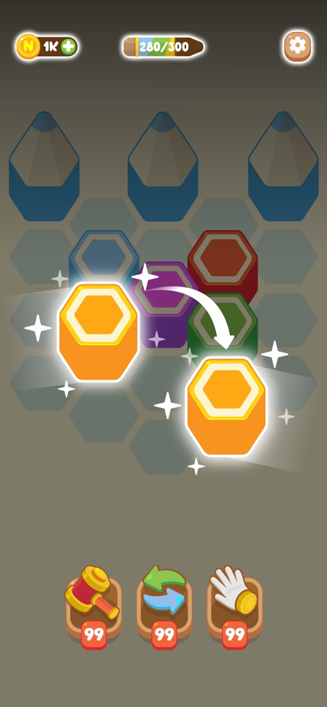 Pencil Sort™ - Color Sorting - Observe the strategic movement of individual hexagonal tiles and the subtle guidance provided by the animated arrow during gameplay.