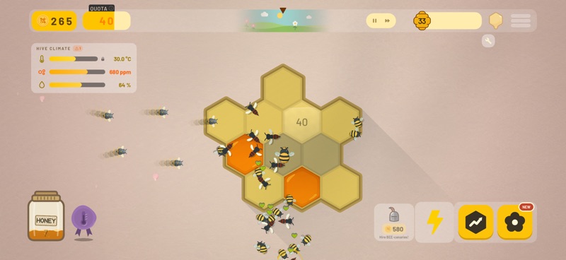 Wild Hive - Build & Survive screenshot 3