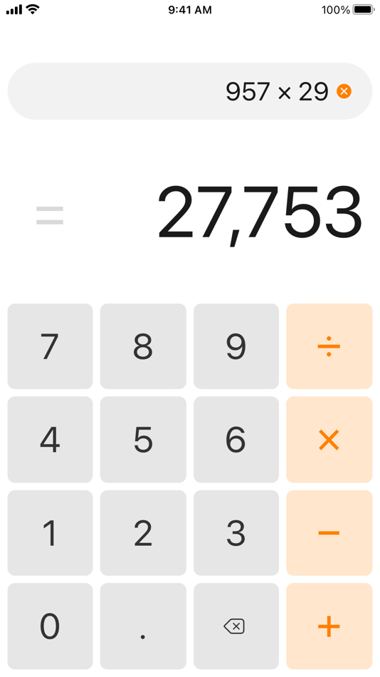 #1. Essential Calculator (iOS) Ved: CyberMoai