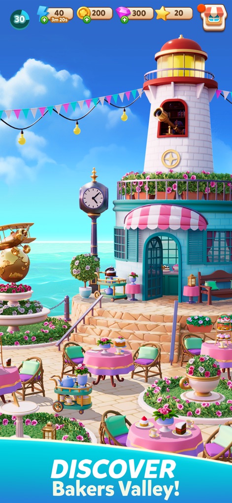 Cook & Merge - Merge Games - Nutzer entdecken die idyllische Küstenstadt Bakers Valley, die einen charmanten Leuchtturm und ein einladendes Outdoor-Café mit pinken Tischen zeigt.