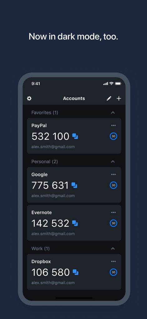 LastPass Authenticator - アプリはダークモードに対応しており、PayPalやGoogleのアカウントリストが暗い背景色で表示されるため、ユーザーは夜間など低照度環境でも目に優しく認証コードを確認できます。