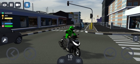 Ojol The Game - Esta cena retrata o motorista em sua motocicleta preta navegando por uma rua urbana movimentada, com outros veículos e edifícios característicos da paisagem da cidade.