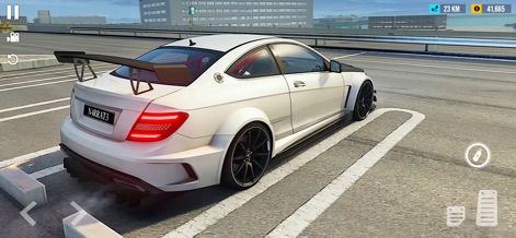 Car Driving Simulator Car Game - Découvrez les options de personnalisation poussée de chaque véhicule, sublimées par les détails des carrosseries et les modifications aérodynamiques.