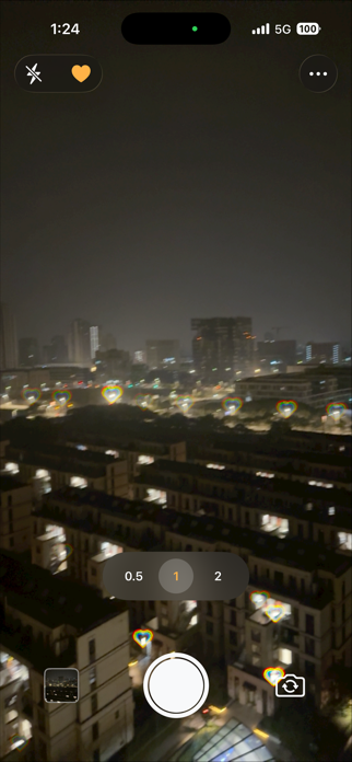Glimmer: Heart Effect Camera Screenshot 1 of 2