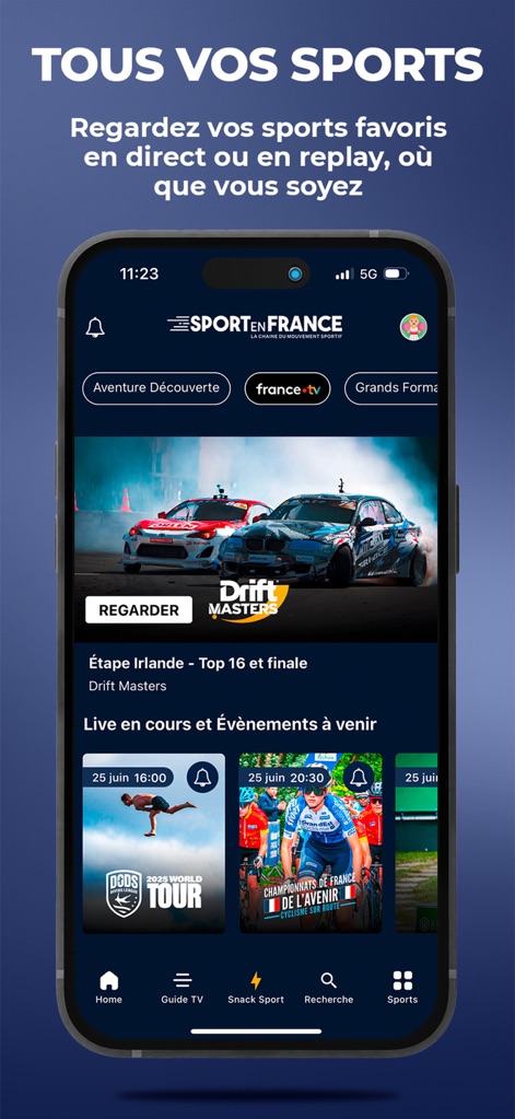Sport en France - The app's main interface centralizes live and replay content through a prominent video player and organizes future events in a dedicated 'Live et Évènements à venir' section.