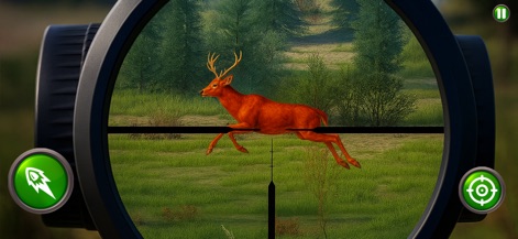 Deer Hunter 2026 Hunting Games - Esta captura destaca la capacidad de la aplicación para simular el rastreo de un ciervo corriendo por un campo abierto, con la mira telescópica enfocando el blanco en pleno movimiento.