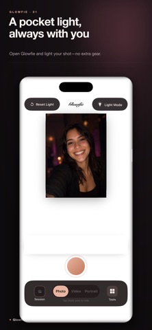 Glowfie: The Pocket Light Screenshot 1 of 6