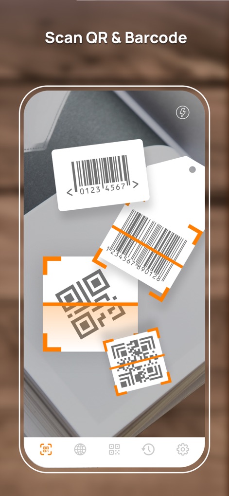 قارئ الباركود - Barcode reader - Esta herramienta permite un escaneo eficiente de códigos QR y códigos de barras, destacando los indicadores de escaneo en naranja y el acceso a la linterna para condiciones de baja luz.