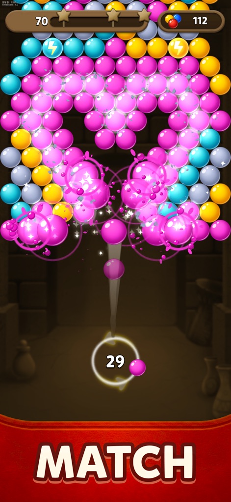 Bubble Pop Origin! Puzzle Game - Les utilisateurs expérimentent des explosions visuellement satisfaisantes lorsque les bulles correspondantes éclatent, avec un suivi clair du score et des bulles restantes.
