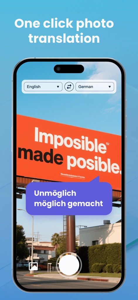 Translate Ease - Dieses Tool bietet eine sofortige Kameraübersetzung, die englischen Text auf einem Plakat direkt ins Deutsche übersetzt und somit visuelle Sprachbarrieren abbaut.