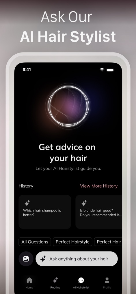 HairApp: AI Hairstyle Try On - L'application propose un styliste IA pour des conseils personnalisés, répondant à des questions sur les shampoings et la pertinence des couleurs comme le blond.