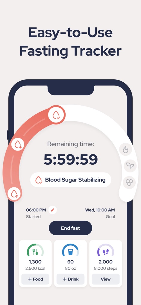 FastEasy: Intermittent Fasting - 사용자는 현재 '혈당 안정화' 단계를 포함한 남은 단식 시간을 확인할 수 있으며, 아래에는 섭취량 및 수분 섭취와 같은 일일 활동 목표가 명확하게 제시됩니다.