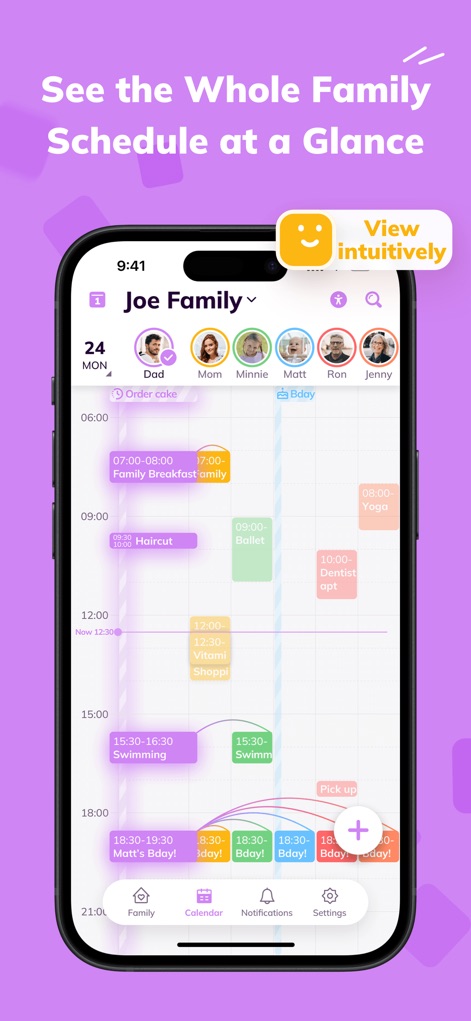 Cubbily:Shared Family Calendar - このカレンダービューは、画面上部に家族メンバーのアイコンを並べて表示することで、個々の予定を識別しやすくし、時間軸に沿って色分けされたイベントが全体像を直感的に伝えます。