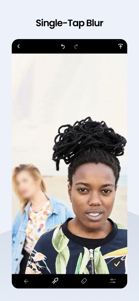 TouchRetouch - Create professional-looking portraits by applying a single-tap blur to backgrounds, emphasizing the main subject with selective focus.