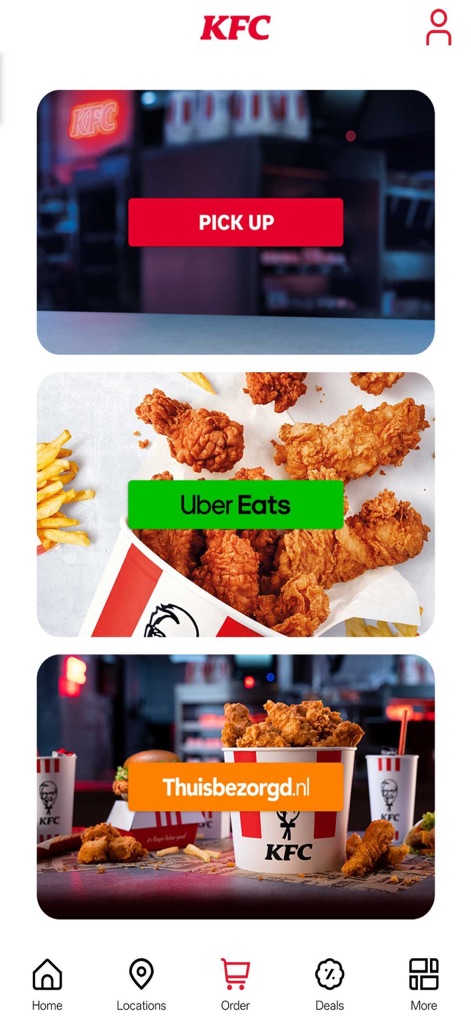 KFC Nederland - Dieser Bildschirm zeigt die flexiblen Bestellmöglichkeiten auf, darunter die Abholung mit dem 'PICK UP'-Button und die Integration von Lieferdiensten wie 'Uber Eats' und 'Thuisbezorgd.nl'.