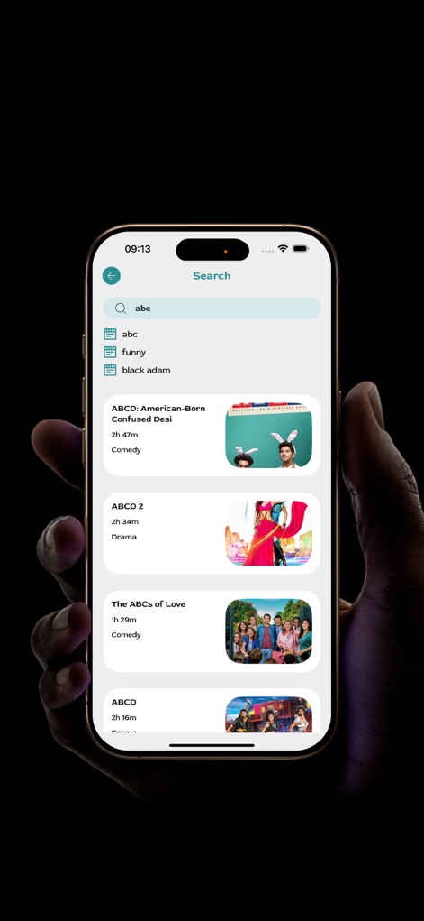 Comp Study - Cine Mood - La herramienta de búsqueda ofrece sugerencias predictivas y muestra resultados relevantes con miniaturas de pósters, facilitando a los usuarios encontrar contenidos específicos como 'ABCD, American-Born Confused Desi'.