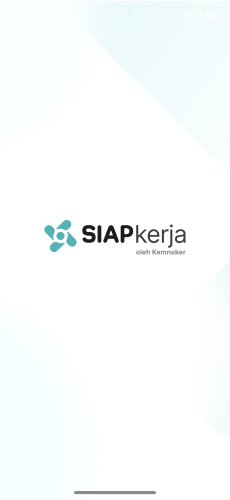 SIAPkerja Kemnaker - This initial screen displays the prominent 'SIAPkerja' logo and the clear attribution 'oleh Kemnaker', immediately identifying the official platform.