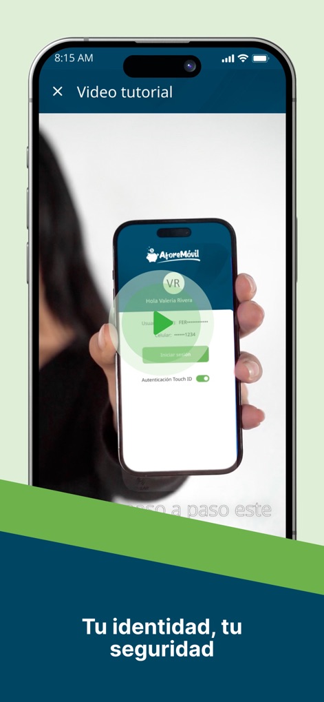 AforeMóvil - This screen highlights the availability of in-app video tutorials, providing visual guidance for essential functions such as the login process.