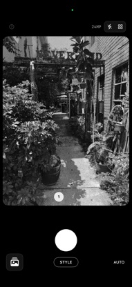 Helio Black&White Film Camera screenshot 1
