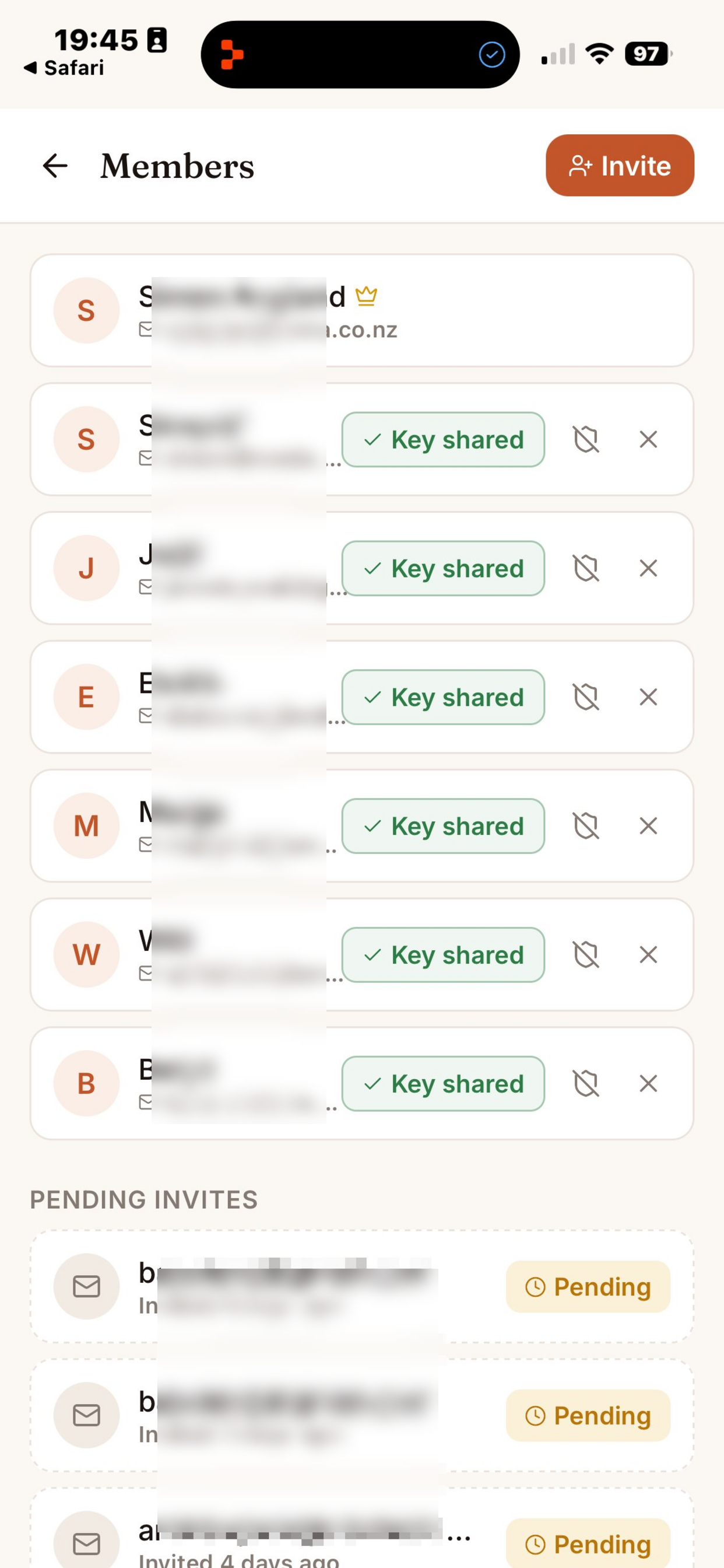 SafeCircle Family Photos screenshot 3