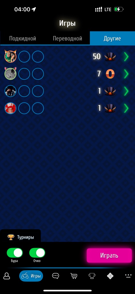 Дурак [онлайн] - Questa schermata mostra le diverse modalità di gioco disponibili, facilmente selezionabili tramite schede come "Подкидной" e "Переводной", e include il pulsante "Играть" per avviare rapidamente una nuova partita.